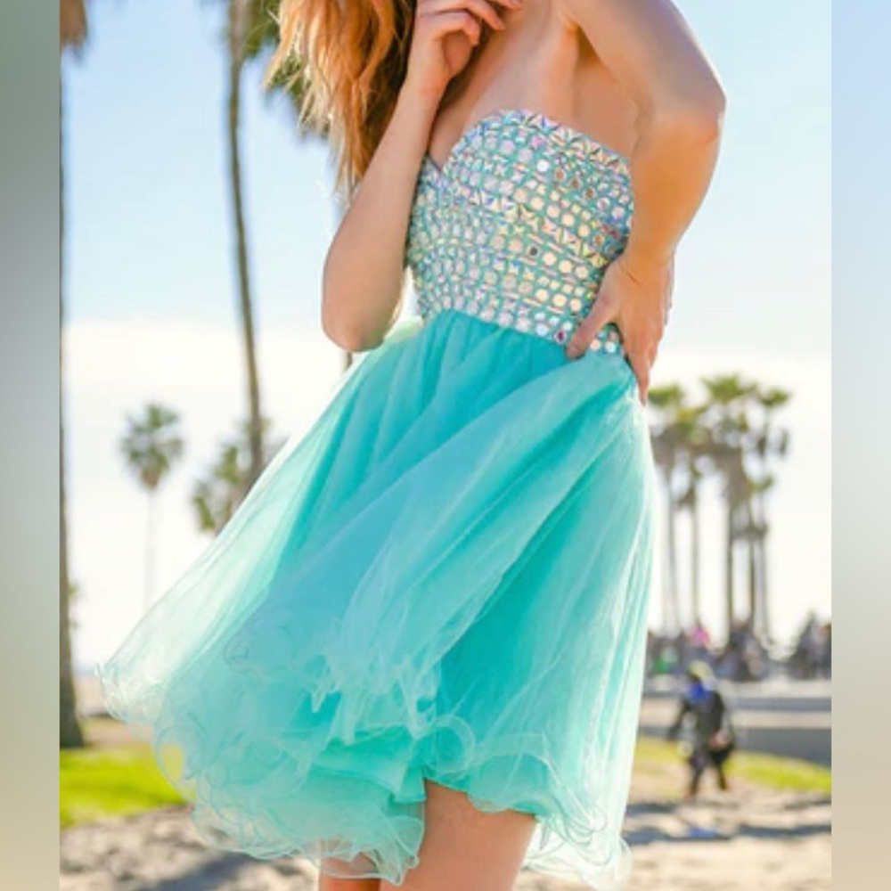MED Soft Pastel Mint Jewel Embellished Strapless Bodice Flirty Tulle Skirt Dress